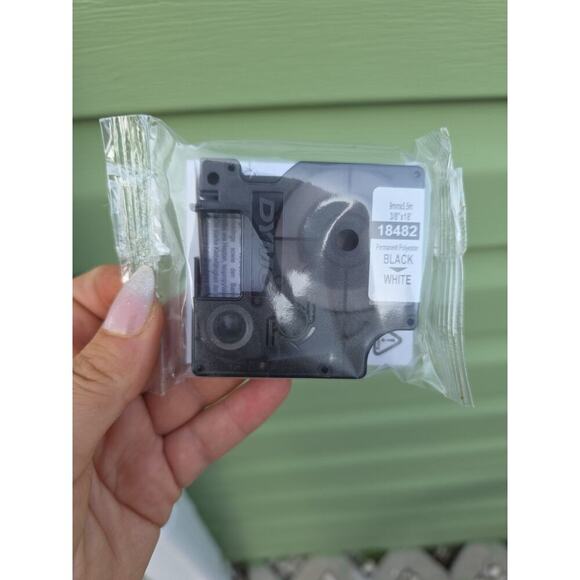 NEW DYMO 18443 Rhino Labels Vinyl Tape 3/8" x 18 feet 9mm x 5.5mm - Picture 15 of 16